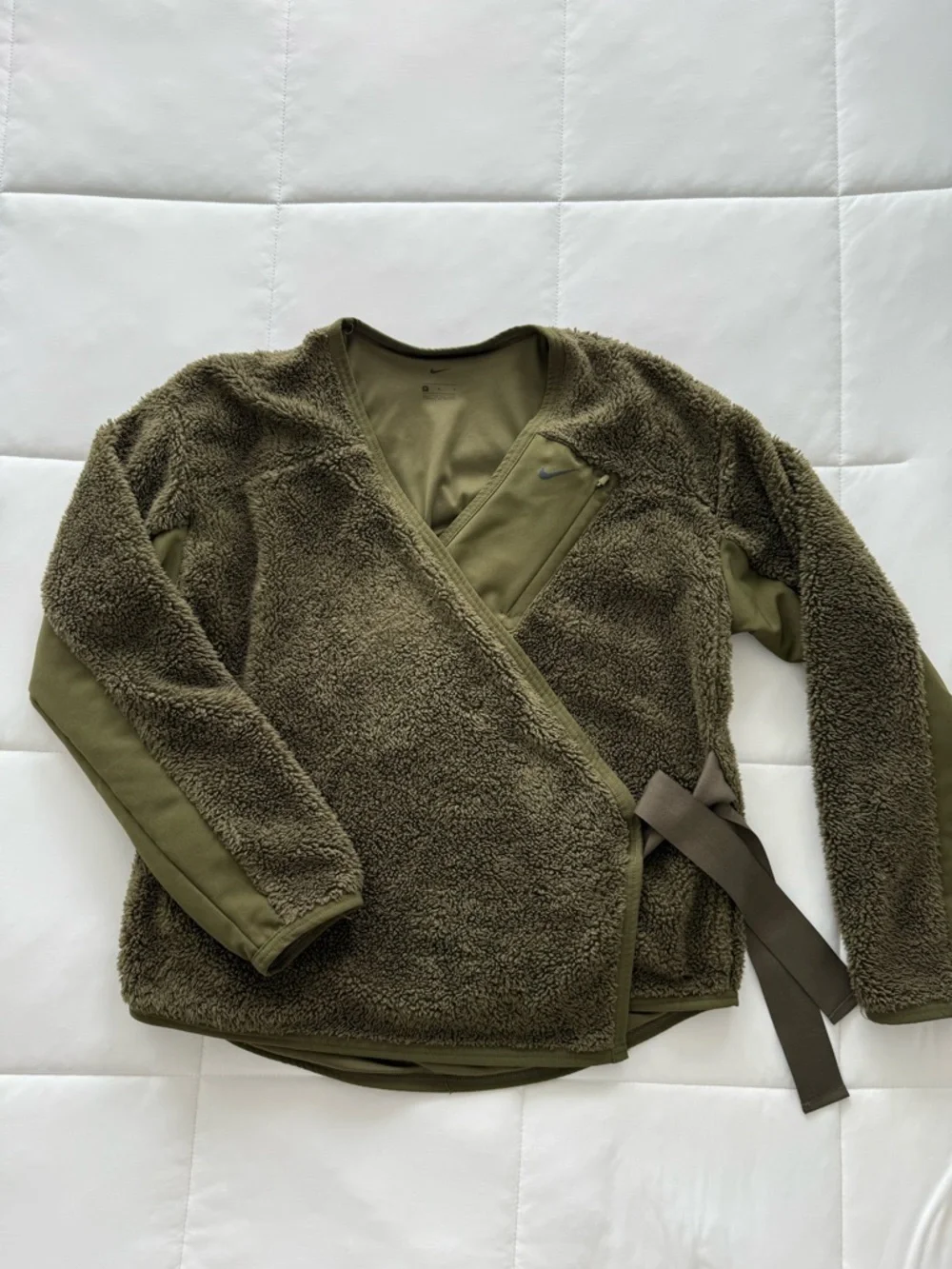 nike sherpa wrap